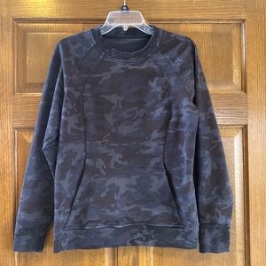 Lululemon scuba crew size 8